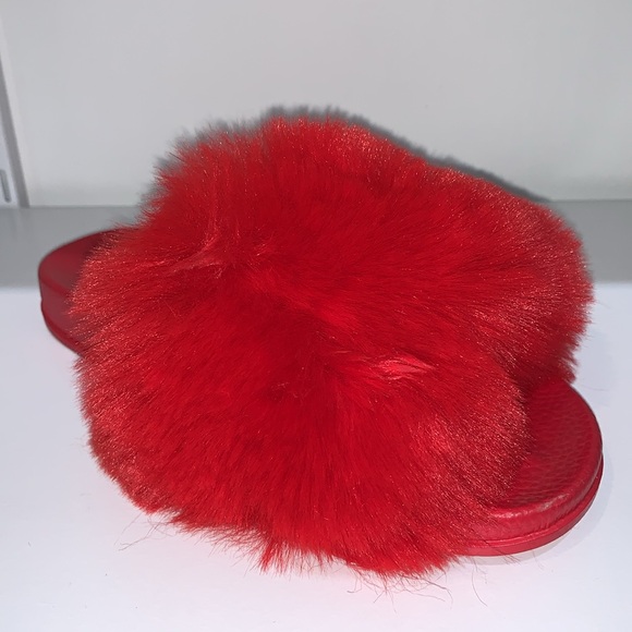 RED FUR SLIDES - Picture 6 of 7